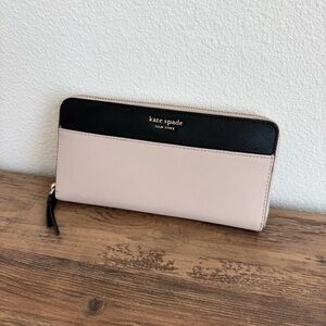 Kate Spade Black and Cream Zip Wallet